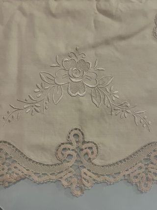 Copriletto vintage con pizzo Cantu’