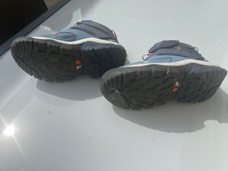 Botas de montaña de niña 28