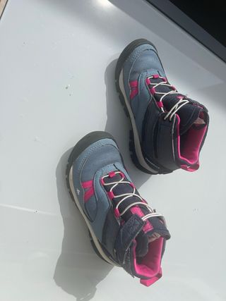Botas de montaña de niña 28