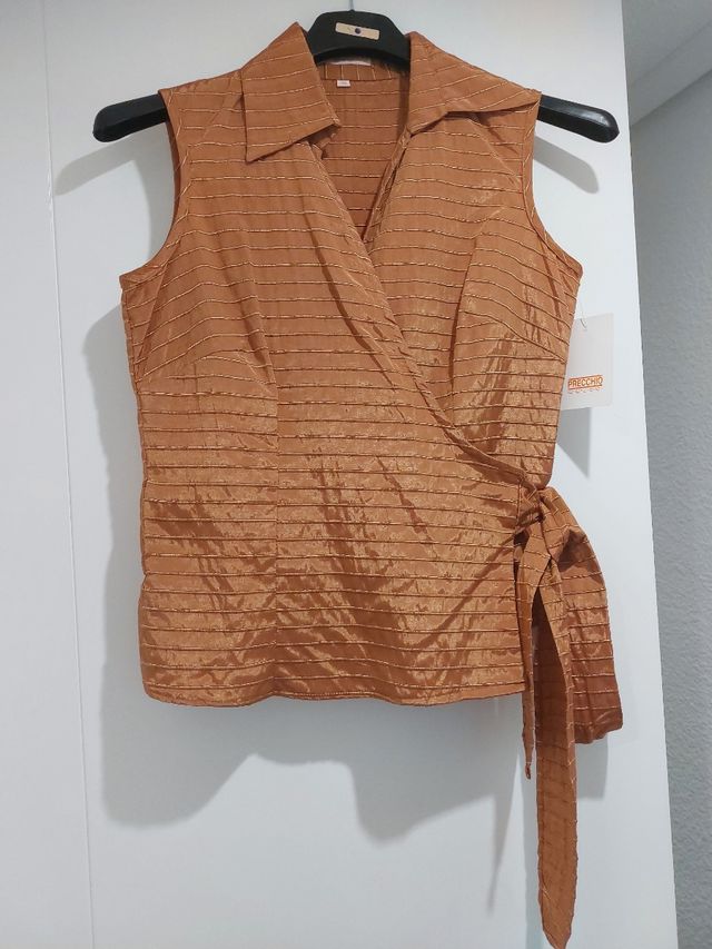 Top cruzado sin mangas