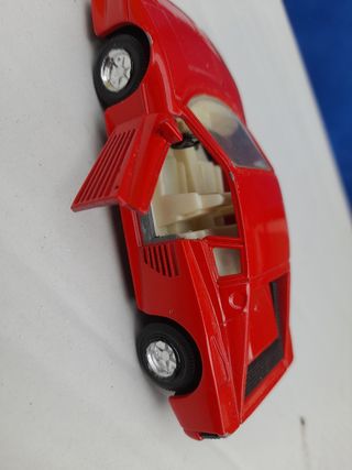 Ferrari modellino metallo