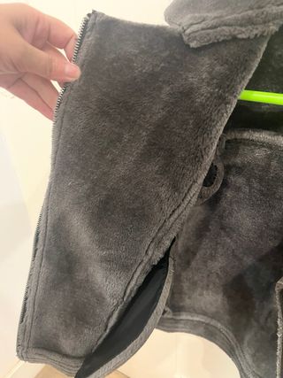 Chaqueta de cuero y pelo negra de niña 