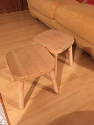 Mesa con banquetas