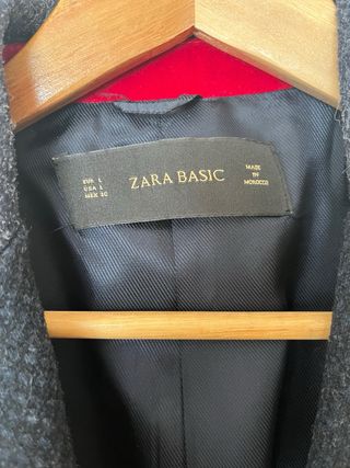 Americana azul marino de Zara