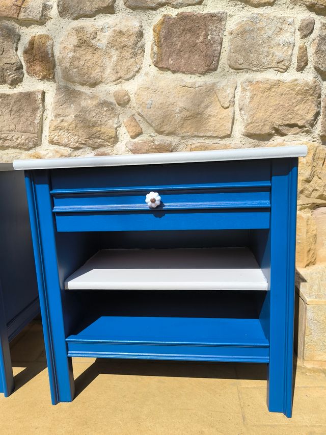 2 mesillas restauradas