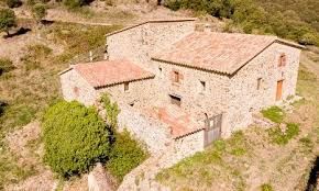 Vijilar y cuidar finca