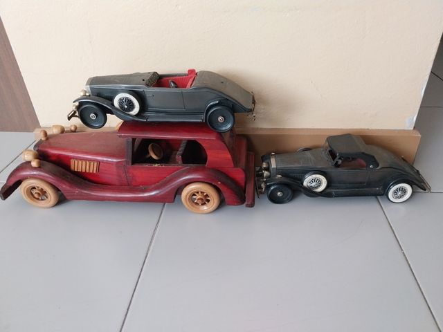 Carros de Brinquedo
