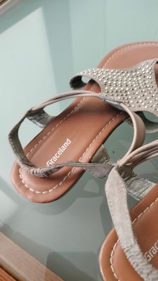 Sandalias dedo Graceland 37