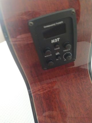 Guitarra electro acústica