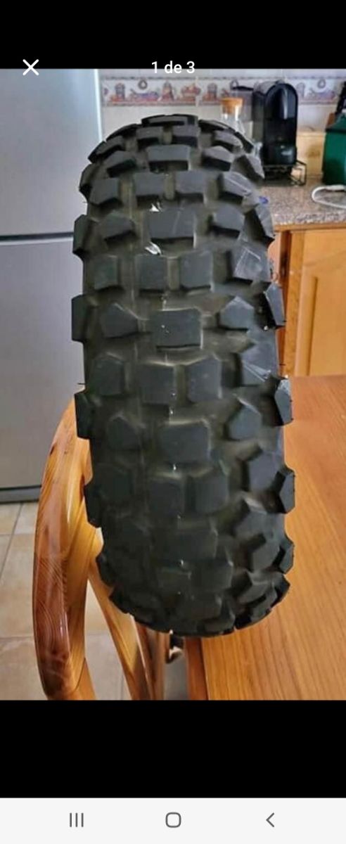 Pneu todo o terreno para moto