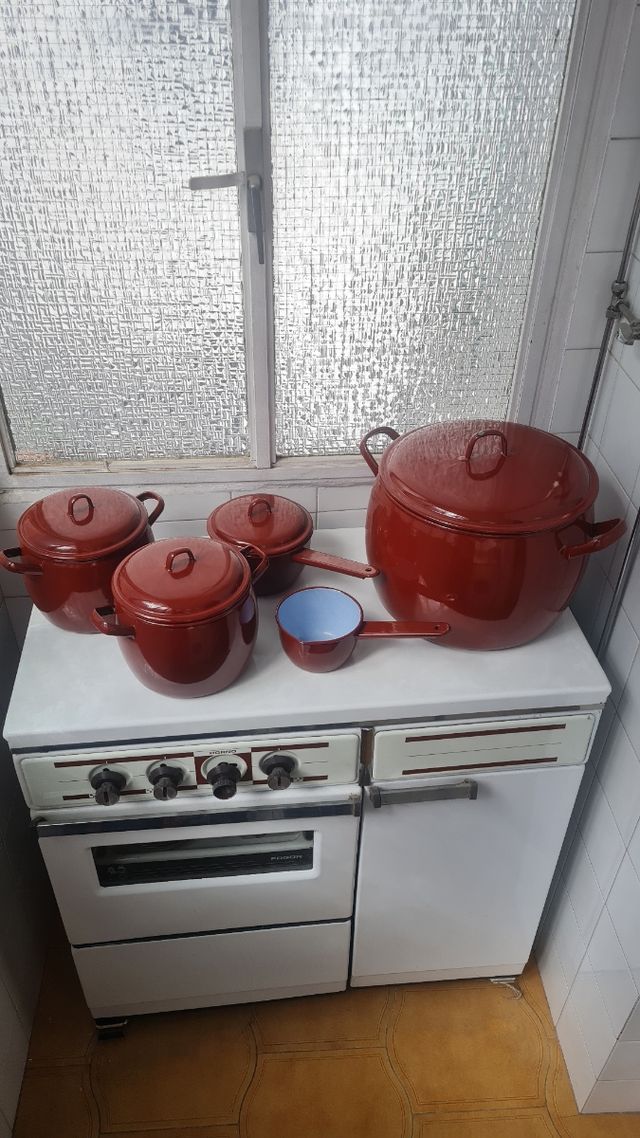 Juego ollas cazos antiguas porcelana esmaltada