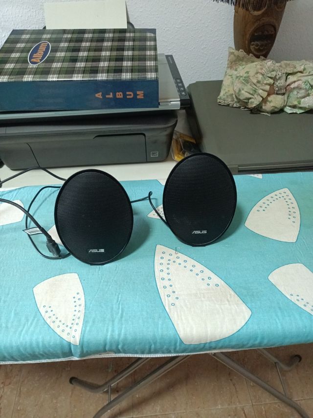 Altavoces asus .
