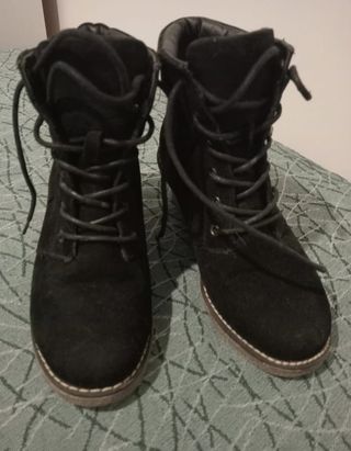 Botines con cordone