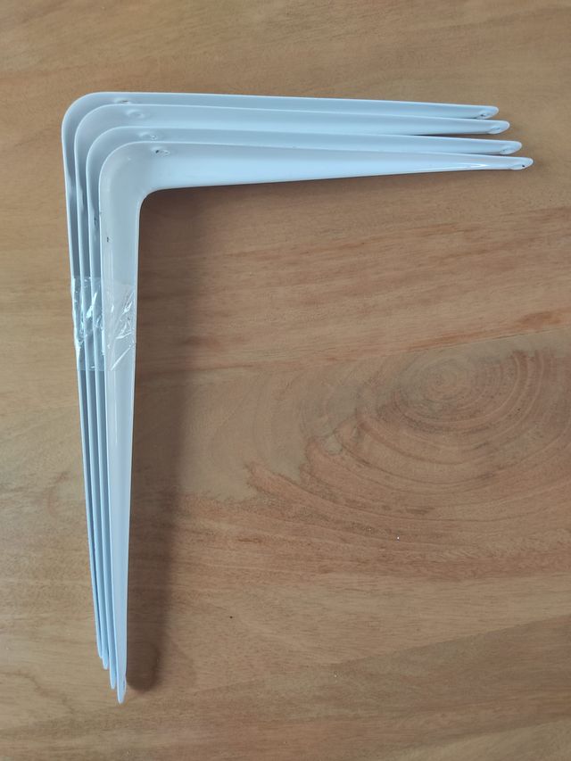 Escuadras blancas, 4 soportes para baldas, 30 x 25