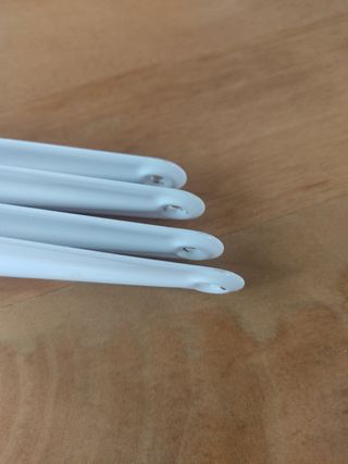 Escuadras blancas, 4 soportes para baldas, 30 x 25