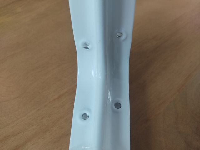 Escuadras blancas, 4 soportes para baldas, 30 x 25