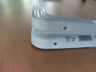 Escuadras blancas, 4 soportes para baldas, 30 x 25