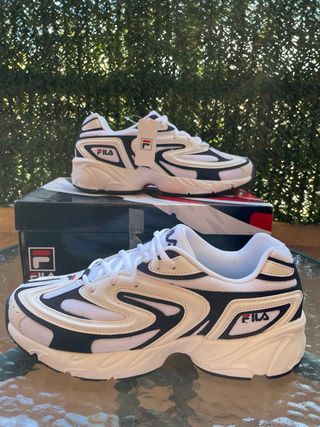 NUEVO Fila zapatillas deportivas Num 39.5