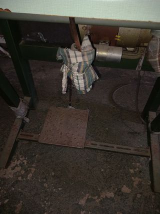 MAQUINA INDUSTRIAL DE COSER MARCA REFREY