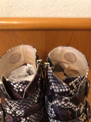 MARTINELLI Botines escamas 38