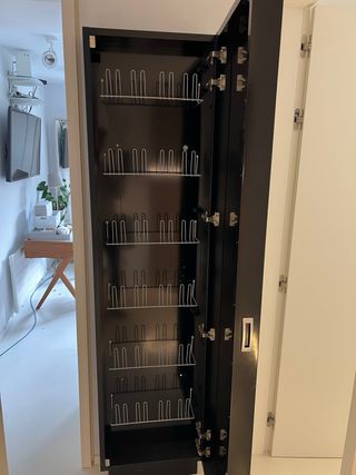 Zapatera Negra con Espejo