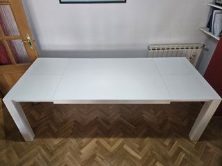 Juego mesa comedor, sillas,precio negociable,envío