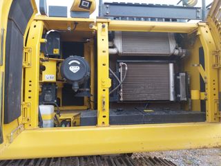 Excavadora cadenas Komatsu 210 lc11