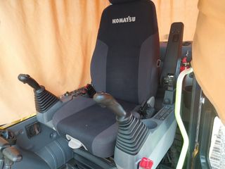 Excavadora cadenas Komatsu 210 lc11