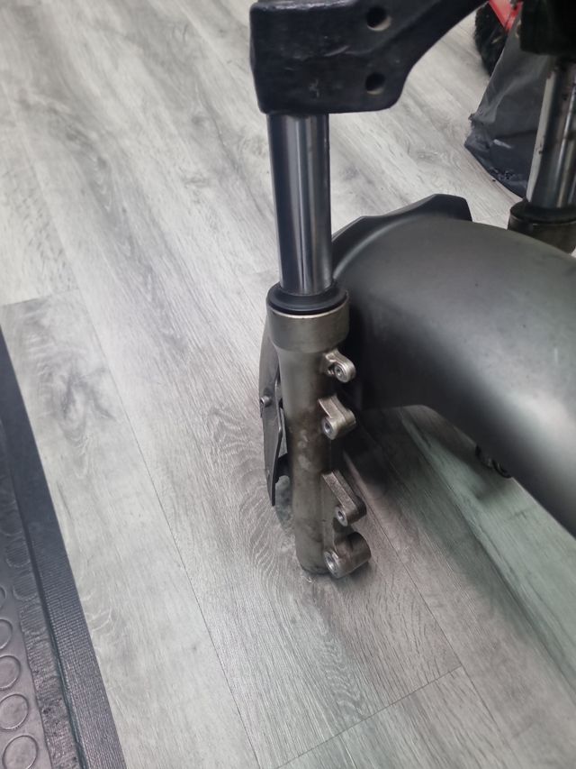 Daelin s2 125 fi tija con barras