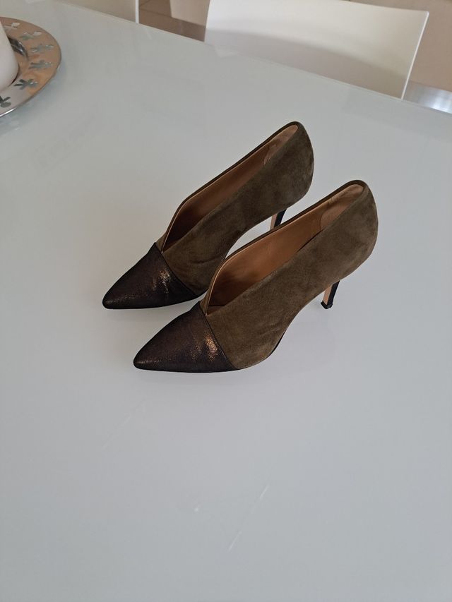 DECOLLETÉ IN CAMOSCIO E PELLE