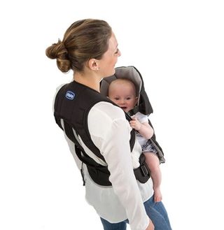 Mochila Portabebé Chicco Close to You Negra