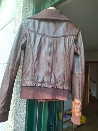 Cazadora de cuero talla m, berska