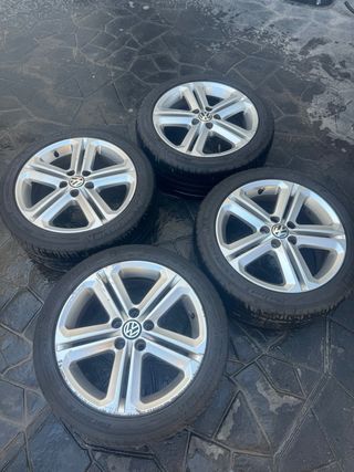 Llantas Polo r