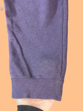 Jogger Nike Morado L Comodidad y Estilo