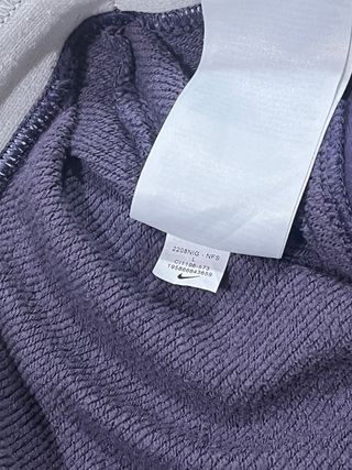 Jogger Nike Morado L Comodidad y Estilo
