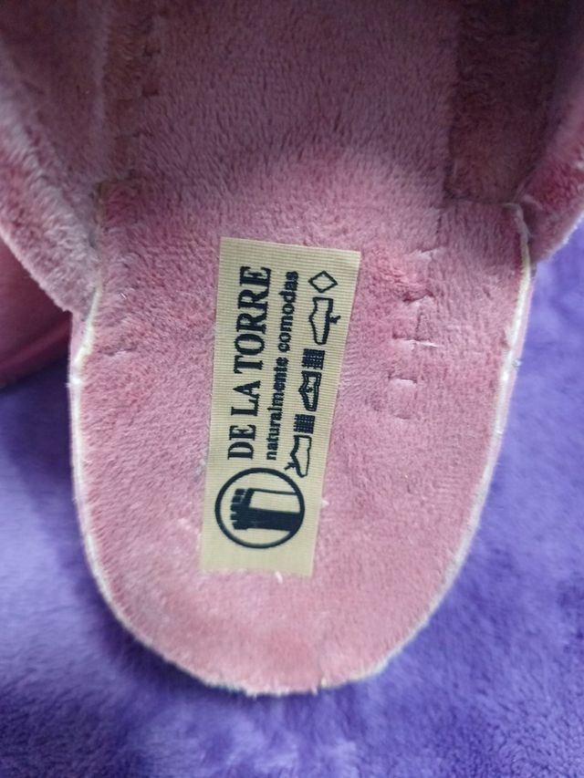 Zapatilla de casa  con cuña,color rosa c