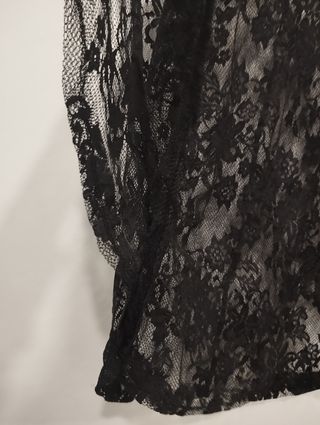 Camiseta transparente tipo encaje 