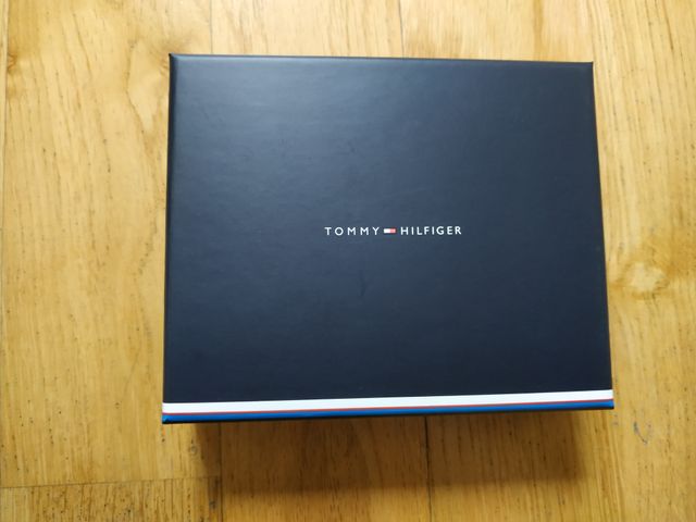 Caja Tommy Hilfiger