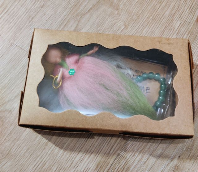 Hada Tauro con piedra y pulsera