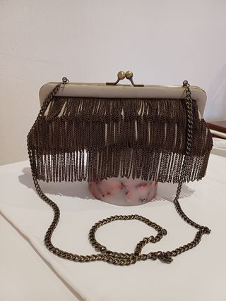 Bolso de mano para eventos.