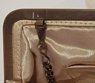 Bolso de mano para eventos.