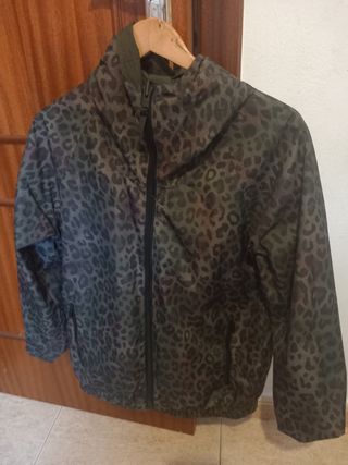 Chubasquero Bershka 