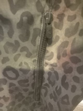 Chubasquero Bershka 