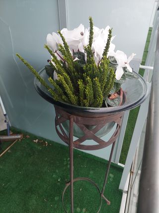 Soporte para macetas de forja.