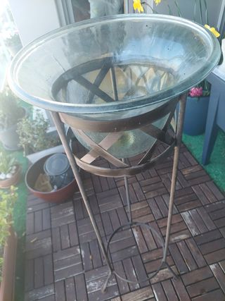 Soporte para macetas de forja.