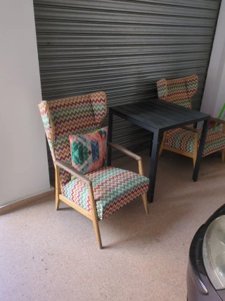 Sillones y mesa