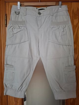 Chaqueta y pantalón pirata de Mango