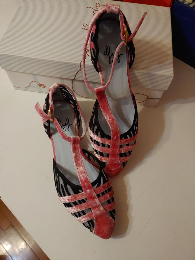 Zapatos de Flores y Floreros - T. 36