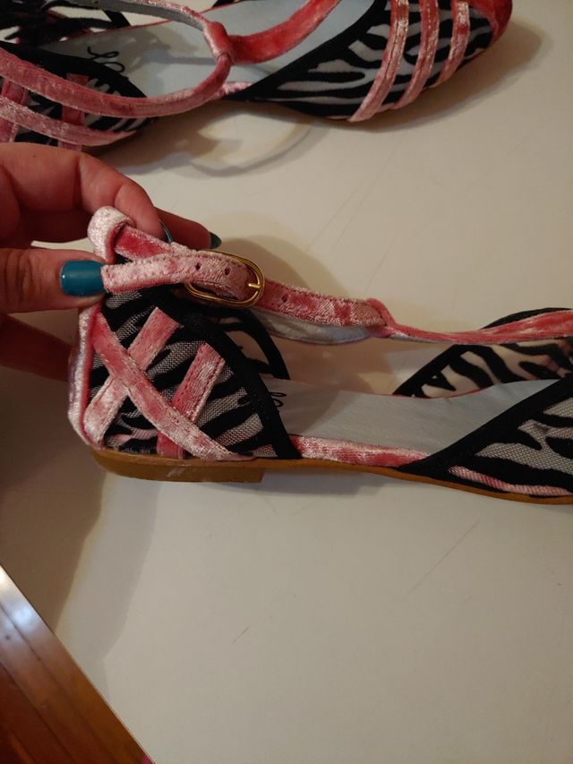 Zapatos de Flores y Floreros - T. 36