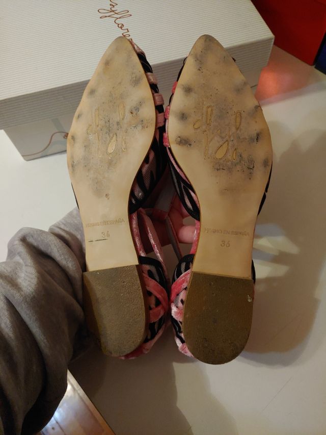 Zapatos de Flores y Floreros - T. 36